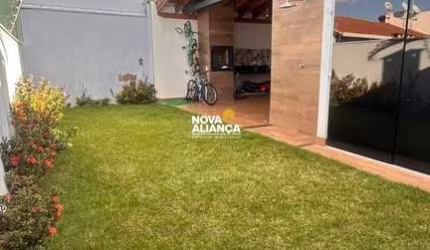 Casa à venda no bairro Nenê Gomes – Conforto, sofisticação e espaço para toda a