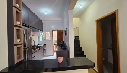 Lindo sobrado em condomínio residencial 2 dormitórios Planejados