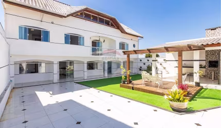 Sobrado no Campo Comprido – 5 quartos sendo 2 suítes – 450m² de terreno – 10 vagas