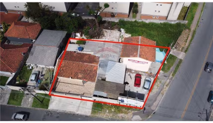 Casa terrea com 2 quartos,  2 banheiros e 3 vagas, 156m²  - Cachoeira - Almirante Tamandaré