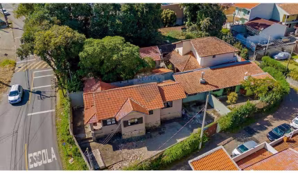 Casa com 3 quartos, 4 vaga, terreno 550m²   - Boa Vista - Curitiba/Pr