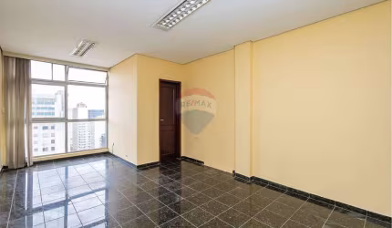 Sala comercial à venda, 31 m2 , Centro - Curitiba - PR - na Avenida Marechal Floriano Peixoto