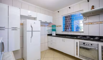Sobrado com  3 quartos sendo 1 suíte  - Parque da Fonte/São José dos Pinhais R$ 419mil