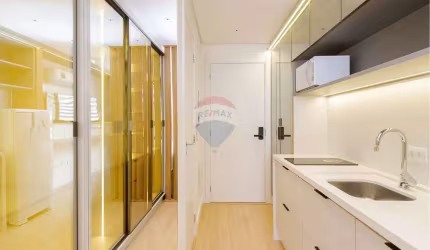 ALUGUEL STUDIO NOVO, TOTALMENTE MOBILIADO – R$ 2.490 (ver detalhes do pacote de locação na descrição) – Edifício All Batel – no bairro Batel.