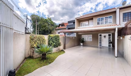 Sobrado para venda em Vista Alegre de 180.00m² com 3 Quartos, 1 Suite e 3 Garagens