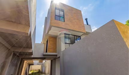 Casa de Condomínio para venda em Guabirotuba de 250.00m² com 3 Quartos, 3 Suites e 1 Garagem