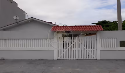 Casa Ampla e Aconchegante a 400 Metros do Mar - Pronta Para Ser Seu Novo Lar!