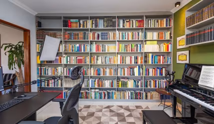 Casa com 5 quartos à venda na Rua Avelino Lucchesi, 130, Pilarzinho, Curitiba, 232 m2 por R$ 900.000