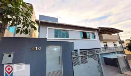 Casa alto padrão com 3 quartos, suíte com closet, quintal no melhor bairro da Zona Norte, no Recanto da Mata, por R$ 950 mil