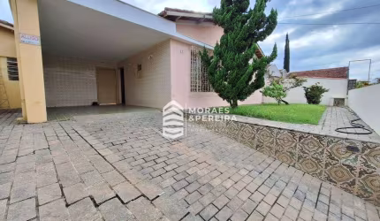 Casa com 3 dormitórios para alugar, 214 m² por R$ 2.913,90/mês - São Benedito - Pindamonhangaba/SP