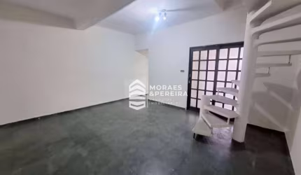 Sobrado com 2 dormitórios para alugar, 113 m² por R$ 1.678,76/mês - Residencial Ouro Verde - Pindamonhangaba/SP