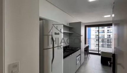 Studio novo com sacada e mobiliado de 25m² para locação, localizado no coração do bairro Anália Fra