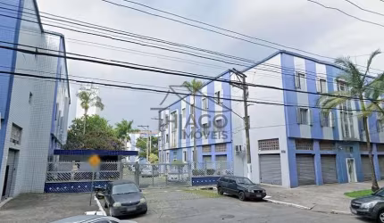 Apartamento para  venda no Alto do Pari, de 72 m², 2 dormitórios, imóvel em frente à Praça General