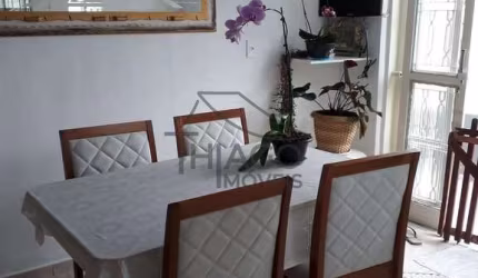 Casa térrea à venda, imóvel de 270m² no Tatuapé, 2 dormitórios, com fácil acesso a  Estação Carrão,