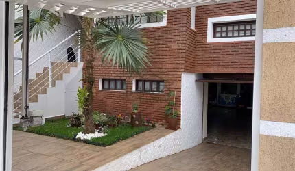 Excelente casa sobrado à venda na Vila Moreira, imóvel de 280m² , dentro do bairro do Tatuapé, fáci