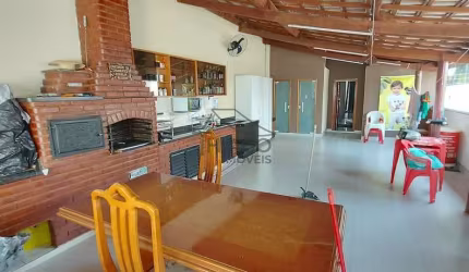 Casa para  venda no Tatuapé, 4 suites, sendo uma com hidro e TV, 3 vagas de garagem, piscina cobert