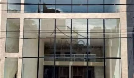 Oportunidade imperdível! Sobreloja com 378m², Ampla fachada em vidro. Não perca essa oportunidade d