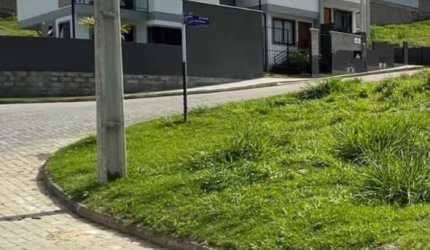 Excelente Lote de Esquina no Loteamento Altos de Potecas!
