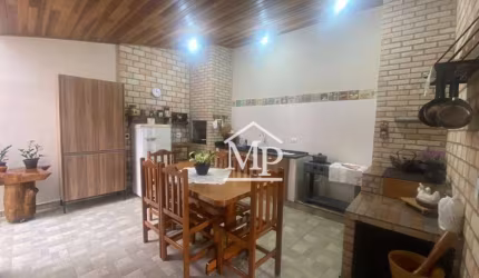 Casa com 3 dormitórios à venda, 180 m² por R$ 650.000,00 - Vila Cleto - Itu/SP