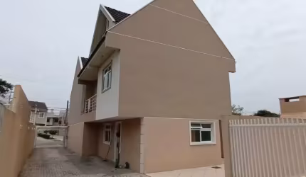 Sobrado interno no Uberaba