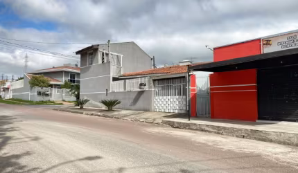Excelente Casa com 3 Quartos, 113m² de Área Construída e 2 Vagas de Garagem