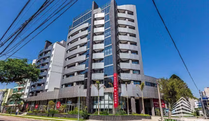 Apartamento a venda no Alto da XV, 2 dormitórios, 1 vaga de garagem
