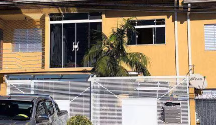 Sobrado a venda no Pilarzinho, 3 dormitórios, 3 vagas de garagem, aceita permuta