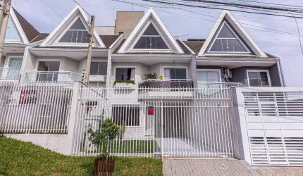 Sobrado Triplex com 4 dormitórios à venda, 137 m² por R$ 880.000 - Novo Mundo - Curitiba/PR
