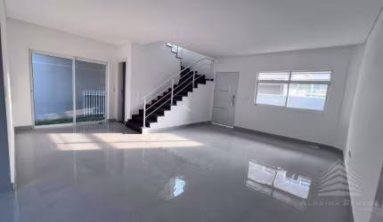 Sobrado com 3 dormitórios à venda, 123 m² por R$ 749.000,00 - Bairro Alto - Curitiba/PR