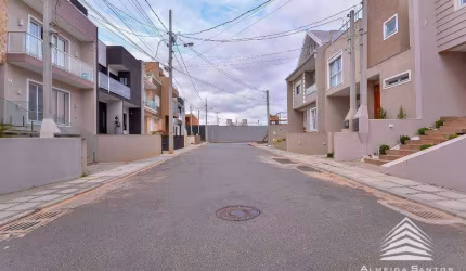 Sobrado com 4 dormitórios à venda, 281 m² por R$ 1.699.900,00 - Capão Raso - Curitiba/PR