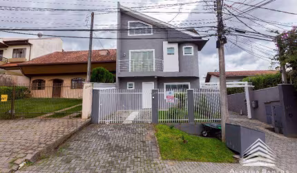 Sobrado a venda no Pilarzinho, 3 dormitórios, 2 vagas de garagem