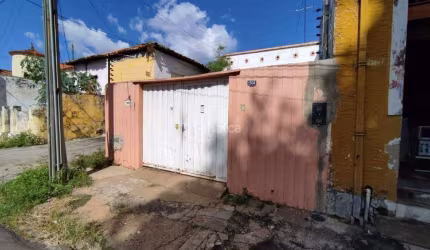 Casa à venda, no bairro Centro, Teresina/PI