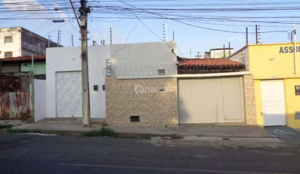 Casa Residencial a Venda no Bairro Centro em Teresina/PI