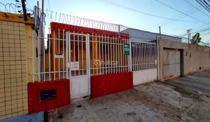 Casa Residencial à venda, no bairro Piçarra, Teresina/PI