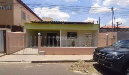 Casa Residencial à venda, no bairro Sao Pedro, Teresina/PI