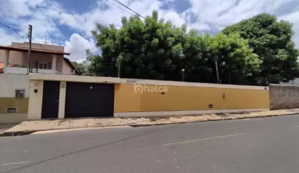 Casa Residencial à venda, no bairro Piçarreira, Teresina/PI