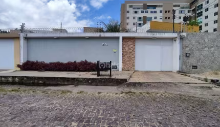 Casa Residencial à venda, no bairro Ininga, Teresina/PI