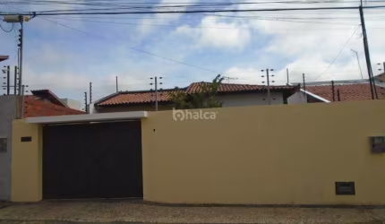 Casa Residencial à venda, no bairro Santa Lia, Teresina/PI