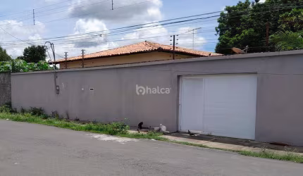 Casa Residencial à venda, no bairro Matadouro, Teresina/PI