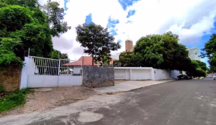 Casa Comercial à venda, no bairro Planalto, Teresina/PI