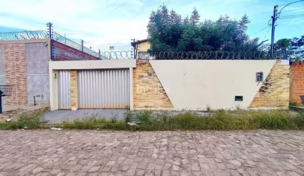 Casa à venda, no bairro Ininga, Teresina/PI
