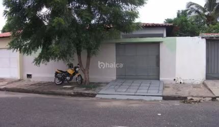 Casa Residencial à venda, no bairro Marques, Teresina/PI
