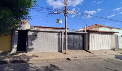 Casa Residencial à venda, no bairro Mafua, Teresina/PI