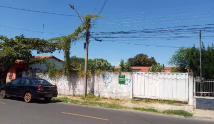 Lote/Terreno à venda, no bairro Cabral, Teresina/PI
