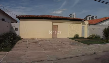 Casa Comercial à venda, no bairro Noivos, Teresina/PI