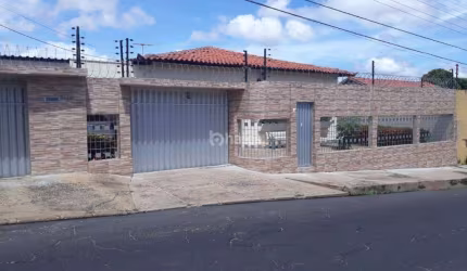 Casa Residencial à venda, no bairro Nossa Senhora das Graças, Teresina/PI