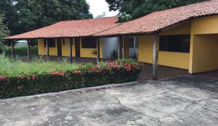Casa Comercial à venda, no bairro Cristo Rei, Teresina/PI