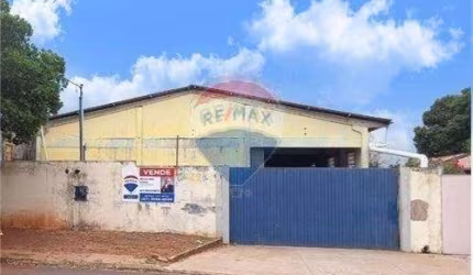 Galpão Comercial de 285m² no Coração do Bairro Monte Castelo
