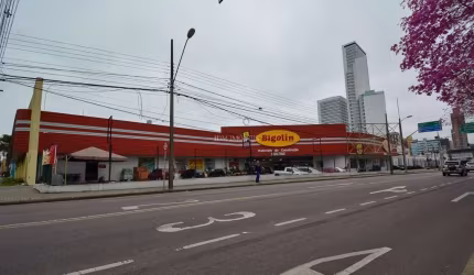 Ponto comercial à venda na Avenida Silva Jardim, 039, Rebouças, Curitiba por R$ 18.000.000