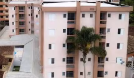 Apartamento 2 dormitorios no centro de Ubatuba